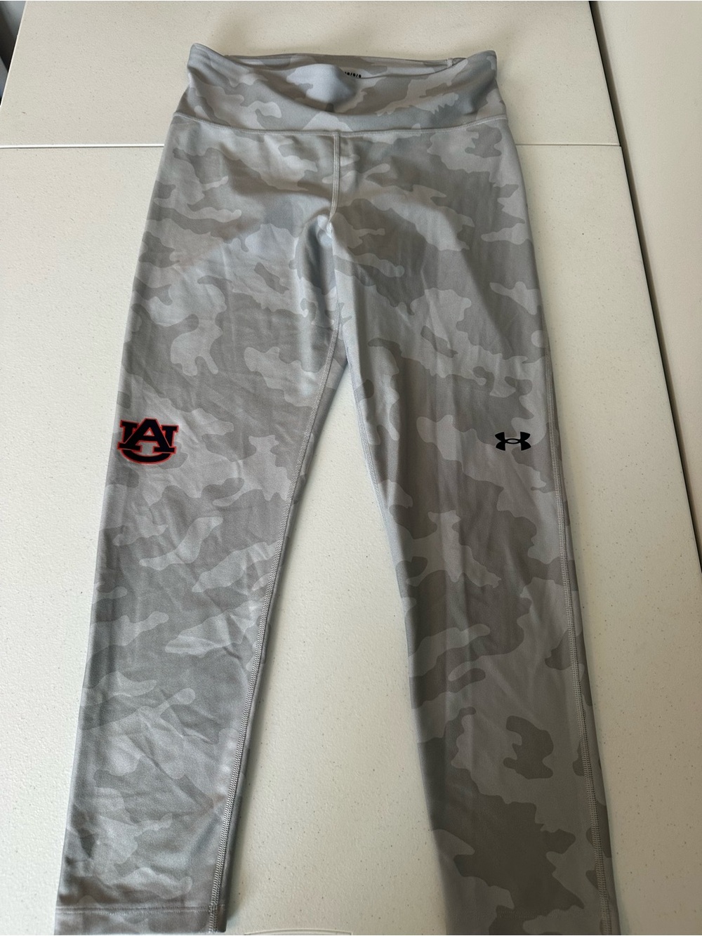 Women’s Large‎ Auburn Camo Under Armour Compression Leggings